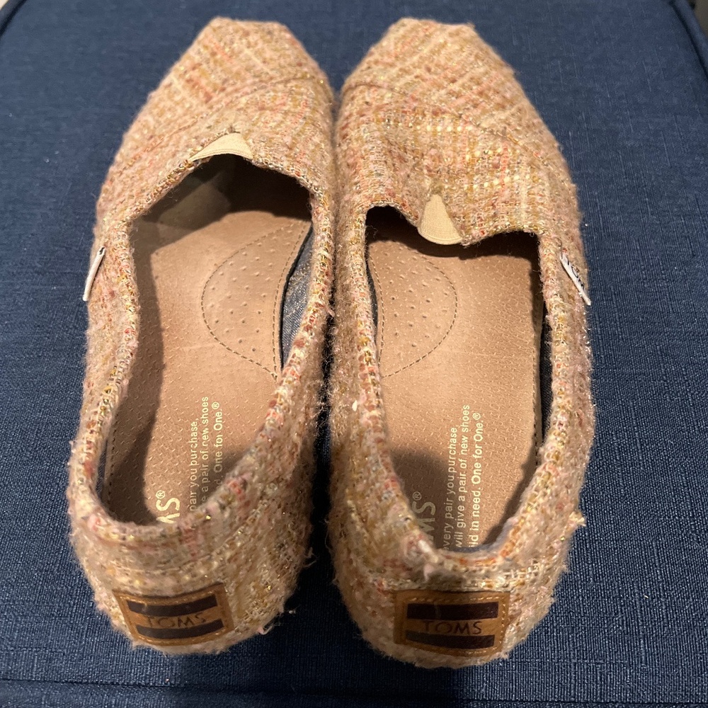Toms shoes